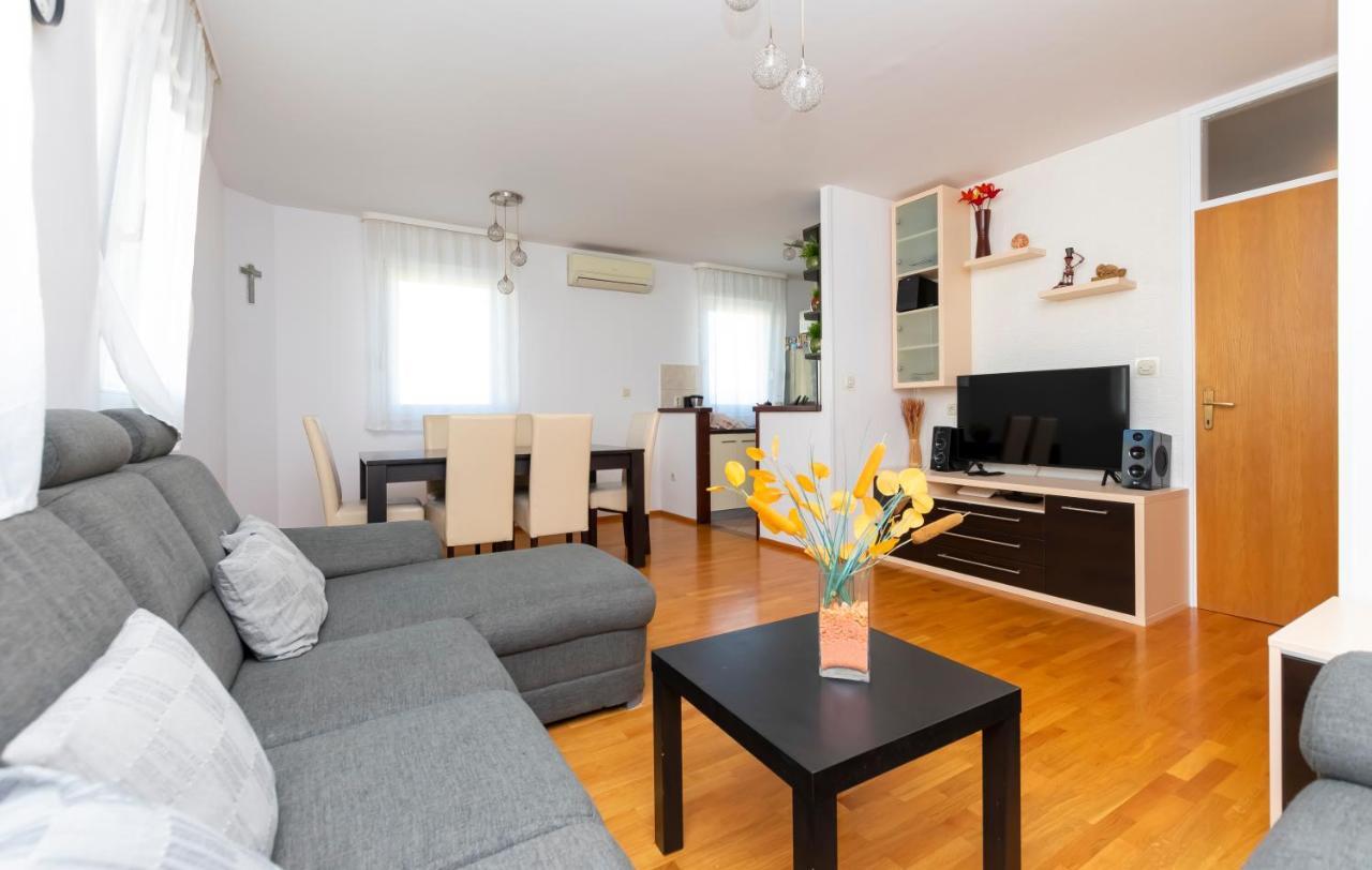Apartment Pepalo,Omis Free Parking מראה חיצוני תמונה