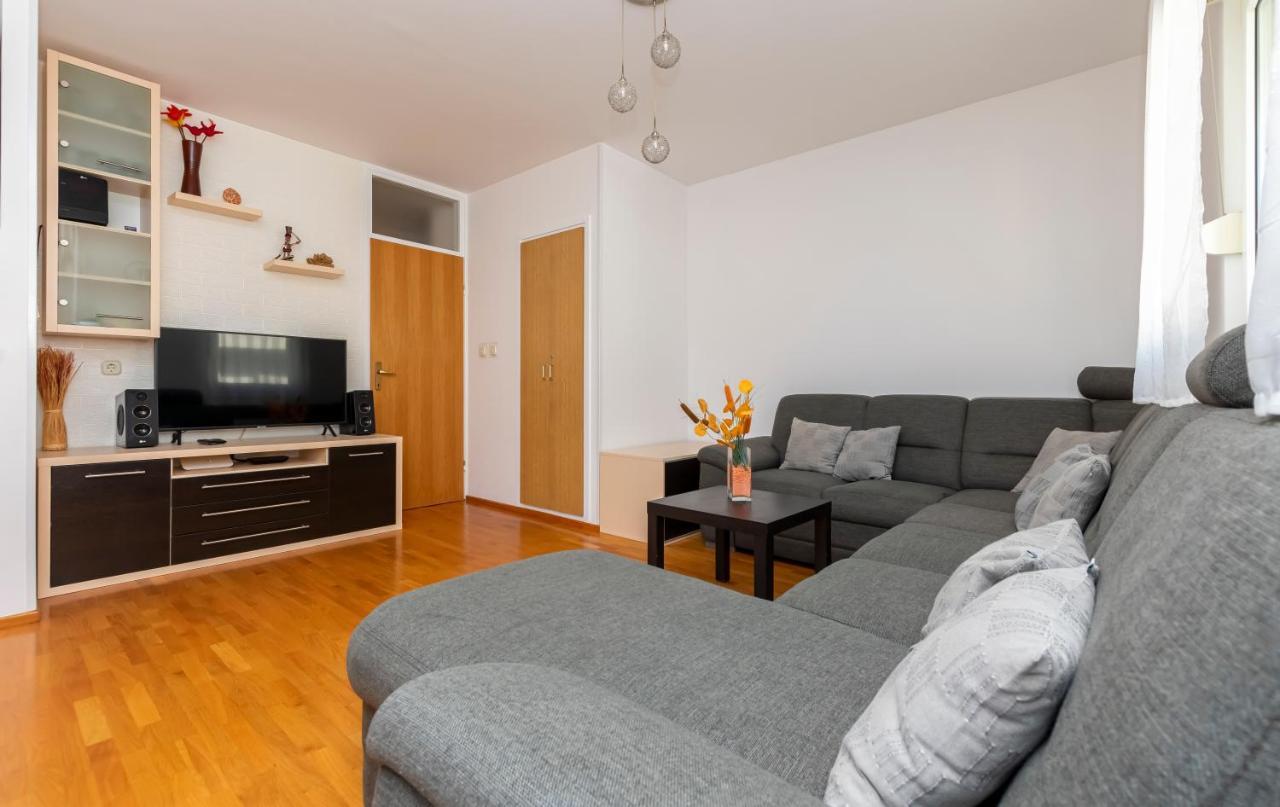 Apartment Pepalo,Omis Free Parking מראה חיצוני תמונה